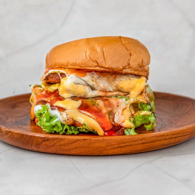 Lemak Burger Double (Burger Ramly).